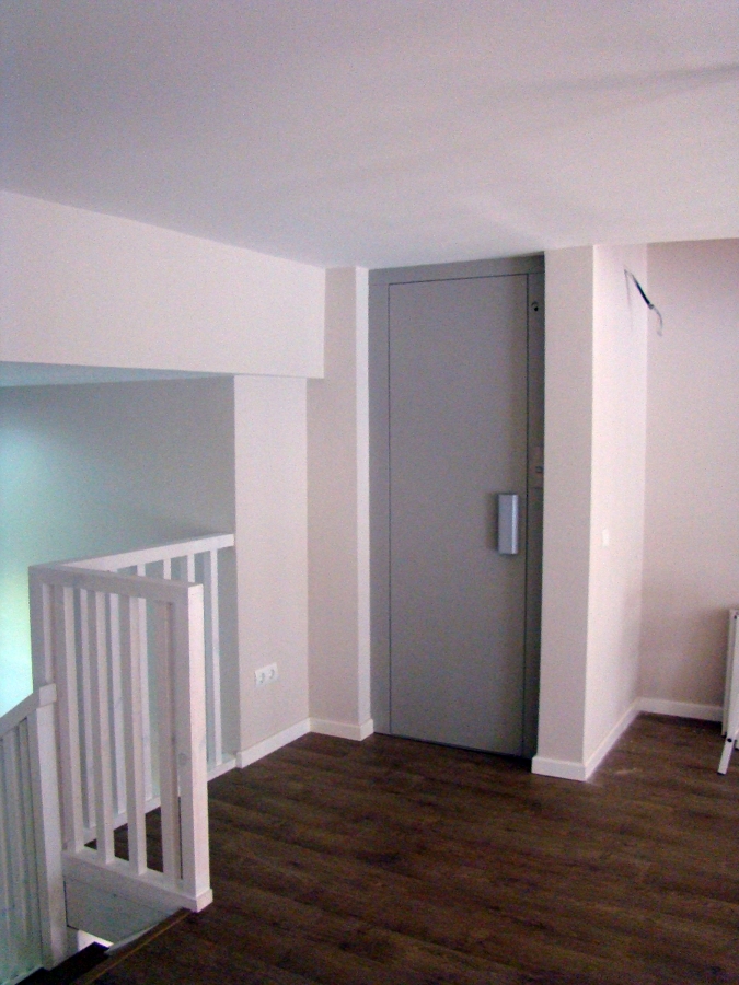 Elevador vertical a medida