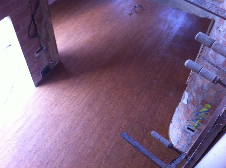 Embaldosado imitacìón parquet