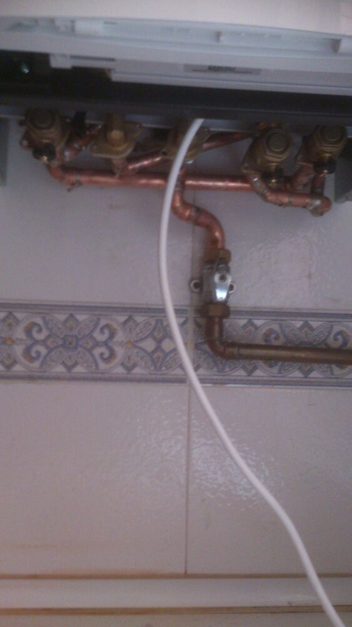 embocado de tubería de cobre en caldera