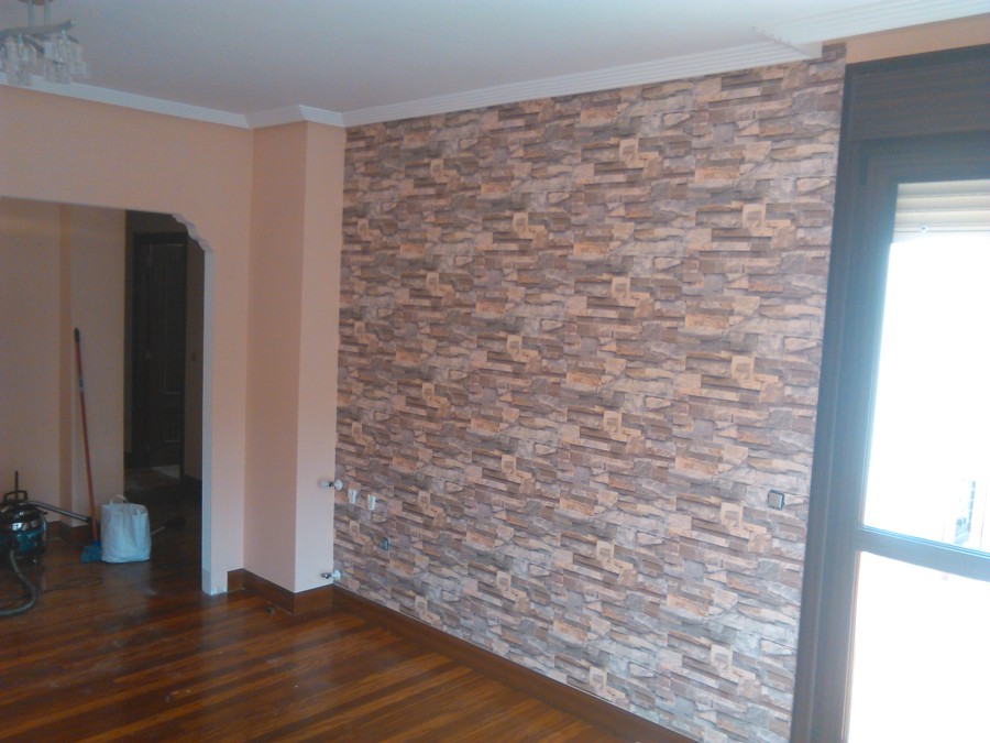 Empapelado de pared del salón.