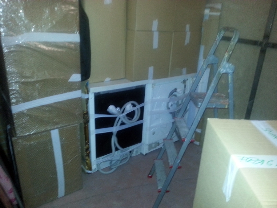 en guardamuebles se colaca de forma segura