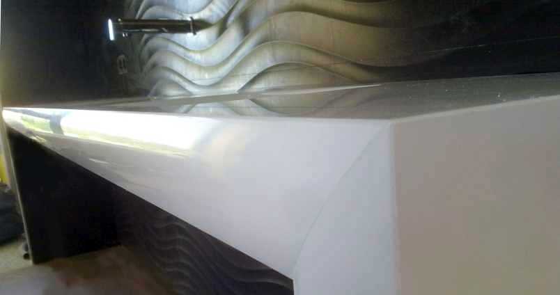 Encimera Baño con canto curvo, a juego con las paredes