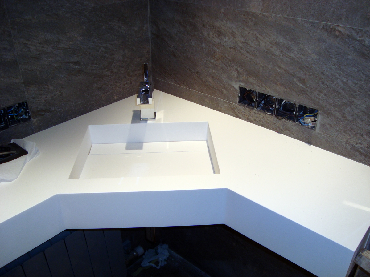 Encimera de bany realitzada amb Krion