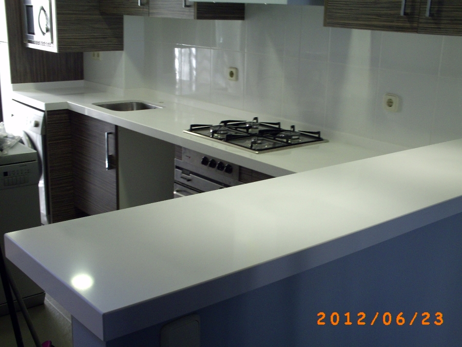 Encimera silestone blanco zeus 5 cm.