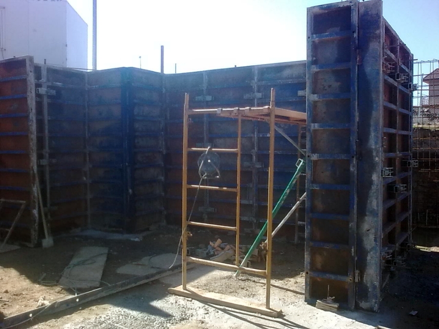 Encofrado de muros de garaje 