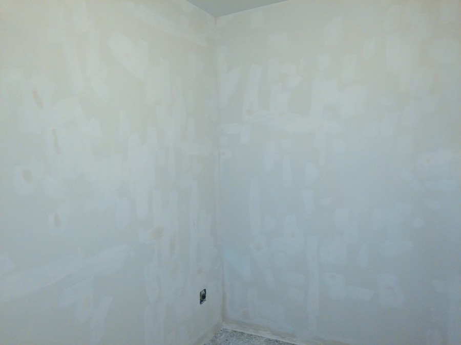 enmplastecido de paredes hasta su total perfeccion