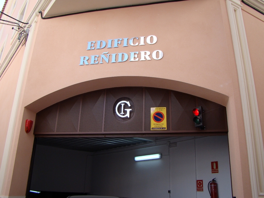 Entrada a garaje