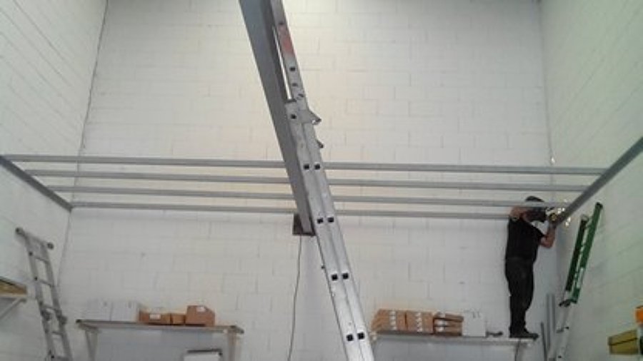 ENTREPLANTA EN NAVE INDUSTRIAL 