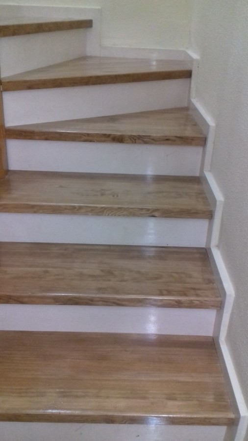 escalera de madera