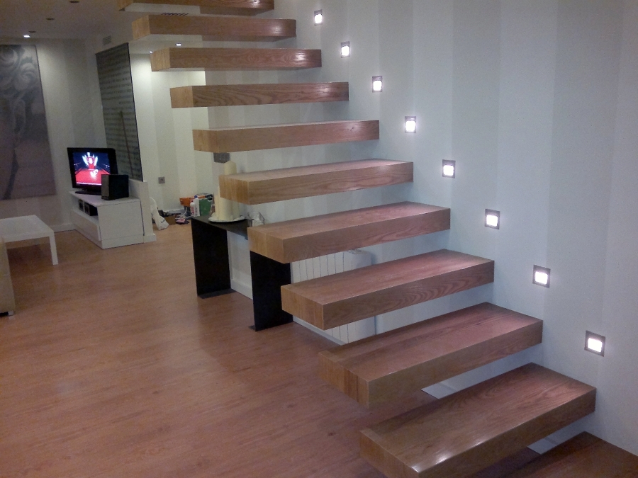 escalera al aire-innovadecor s.l.