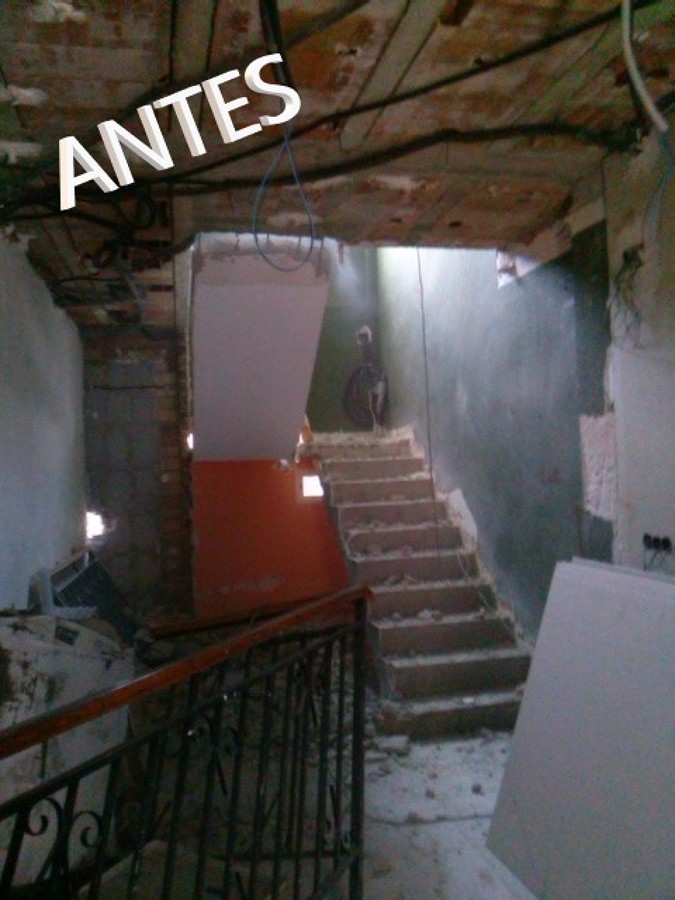 Escalera antes