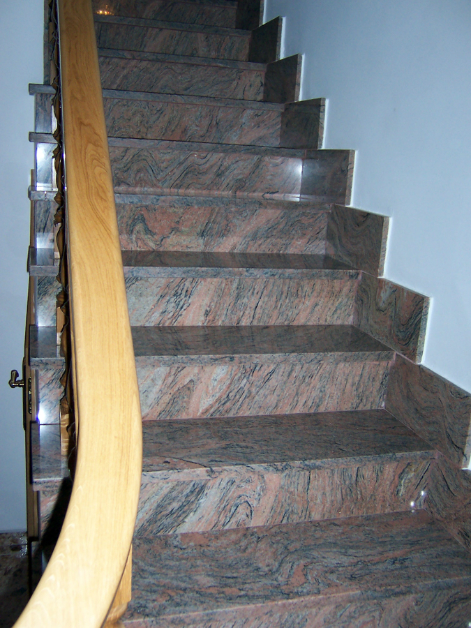 ESCALERA DE GRANITO 