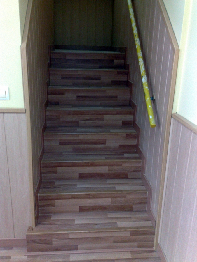 escalera de madera