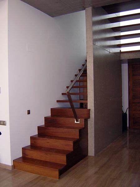 Escalera de vivienda en Alberic