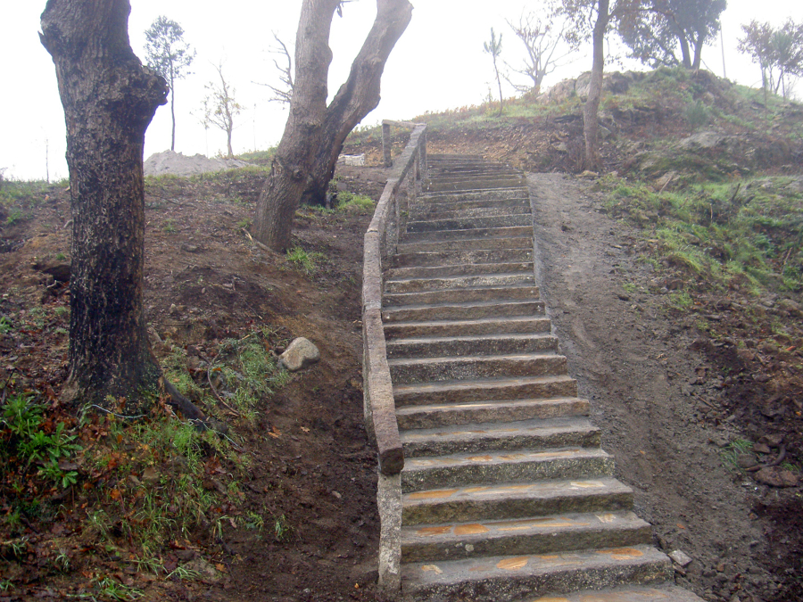 escalera en granito rustico