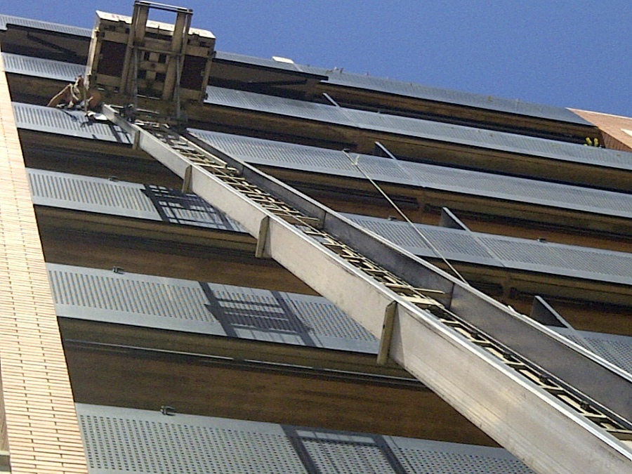 ESCALERA  HASTA 6 PISOS