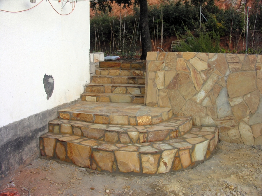 ESCALERA PIEDRA 