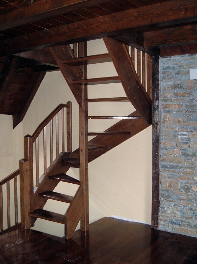 Escalera planta bajocubierta