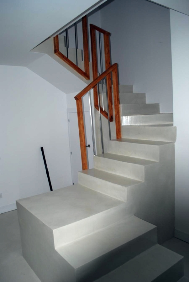 Escalera y barandilla