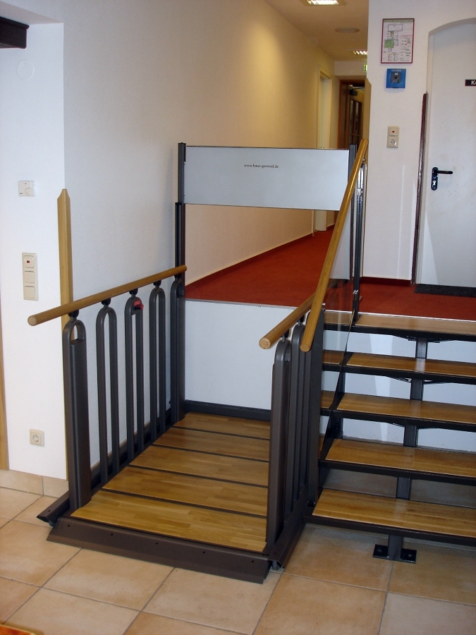 Escaleras convertible en plataforma Salvaescaleras