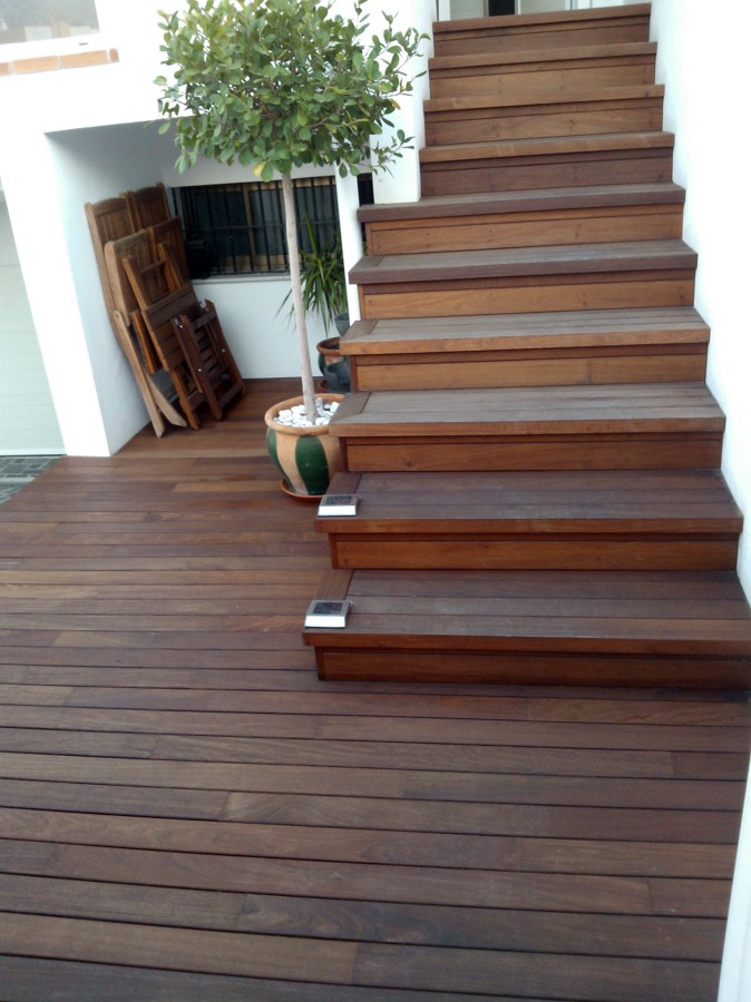 escaleras en madera de ipe