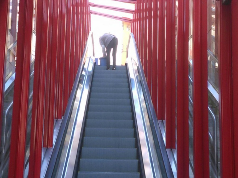 Limpieza de obra civil- escaleras mecanicas