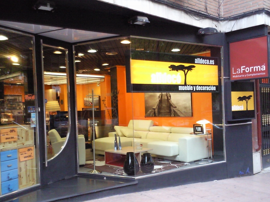 ESCAPARATE DE LA TIENDA