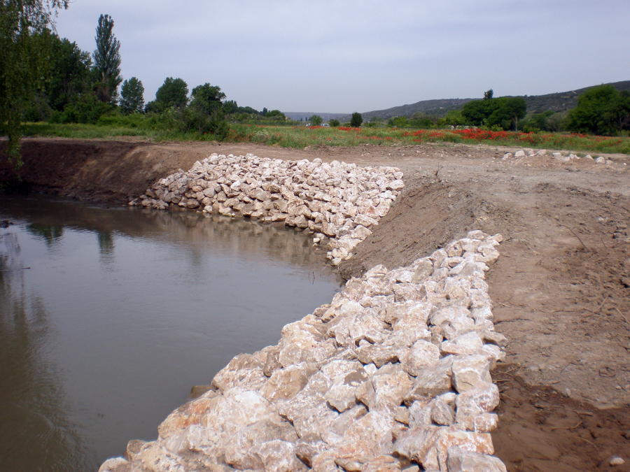 ESCOLLERAS EN PROTECCIÓN DE CAUCES