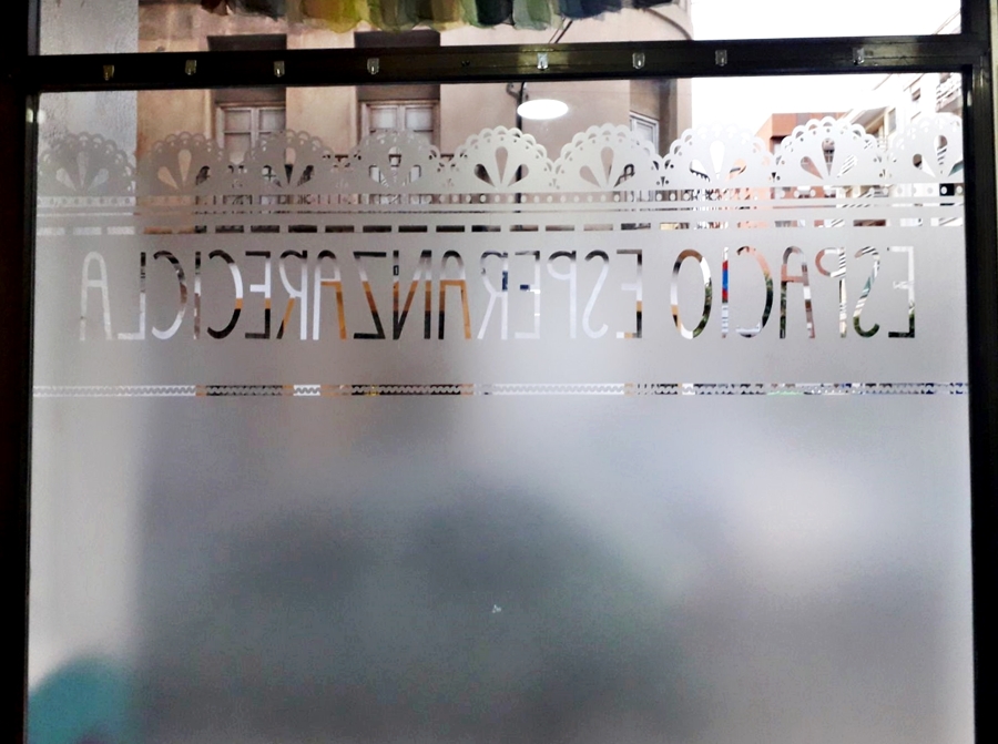 vinilo translucido efecto ácido