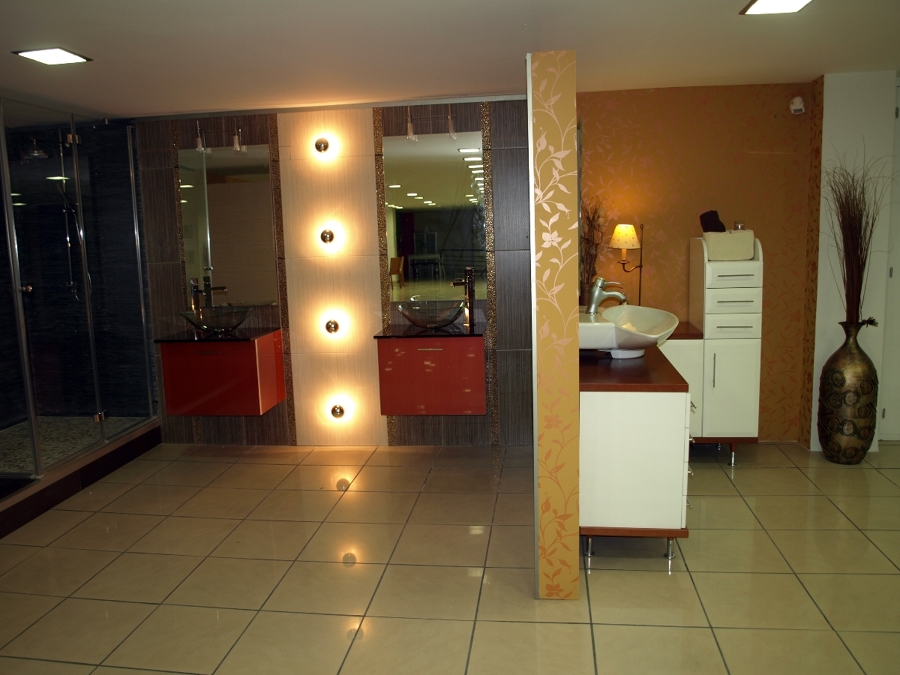 esquina oeste de la exposición de el albercia,Santander