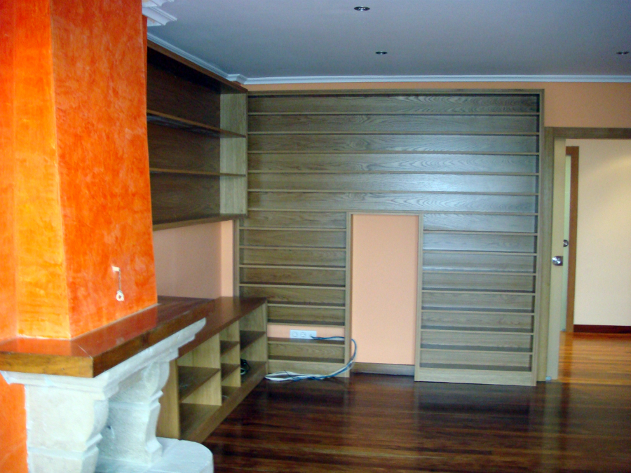 Estanteria de madera a medida