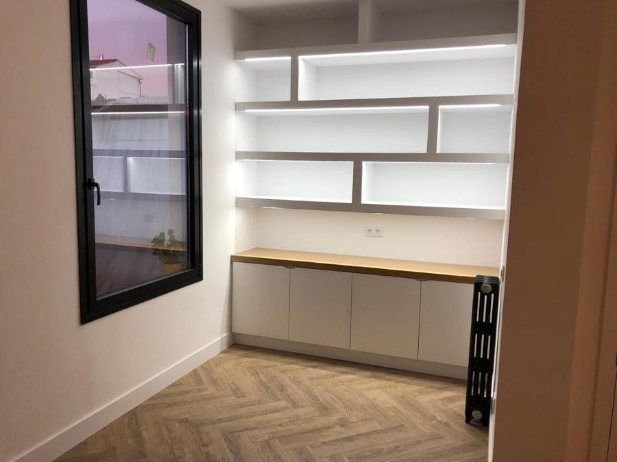 estanteria pladur con iluminaccion de led