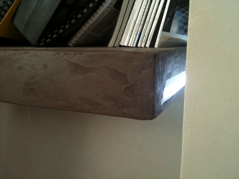 Estanteria en cemento Pulido Retroiluminada