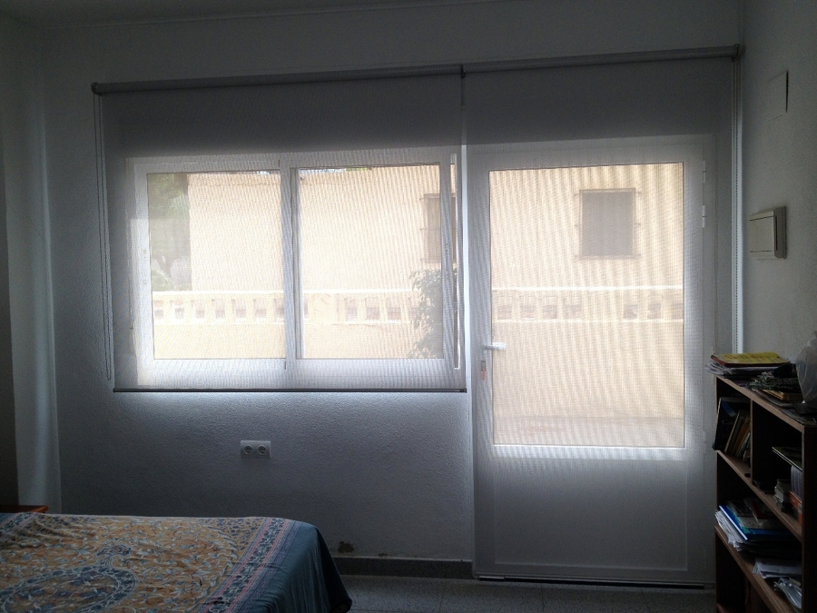 estor enrollable screen