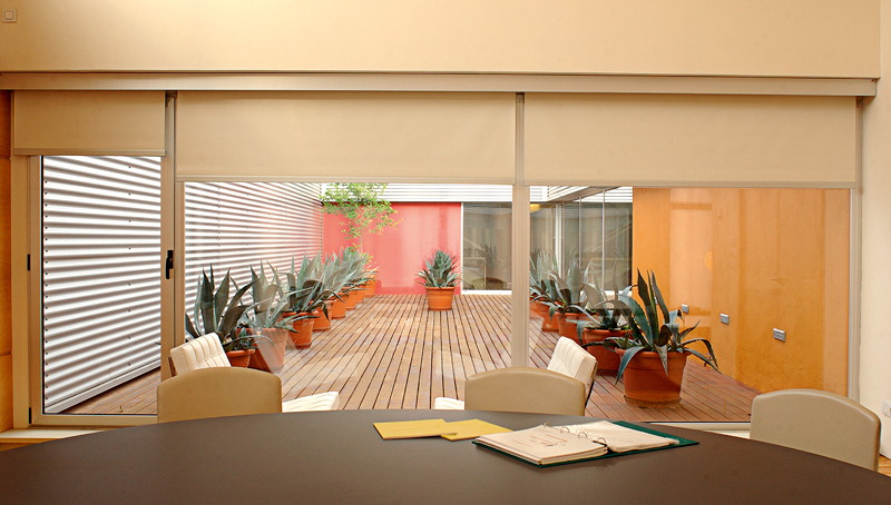 Estor enrrollable oscurizante