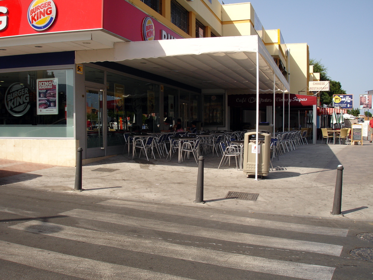 Estructura toldos Burger King