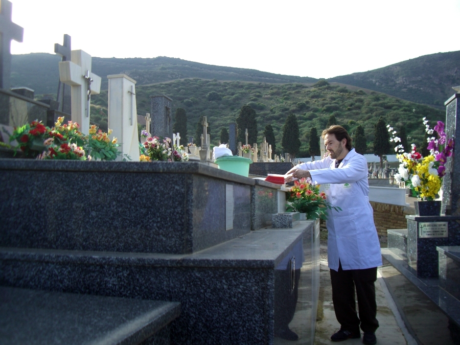 ETERNALIA en el cementerio