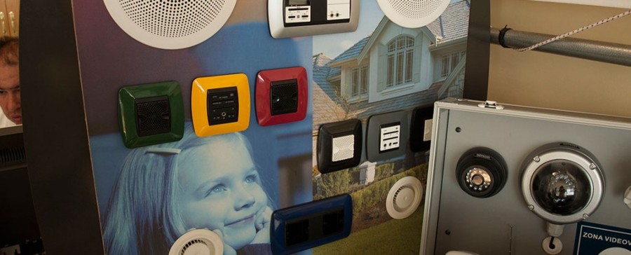 Expositor hilo musical