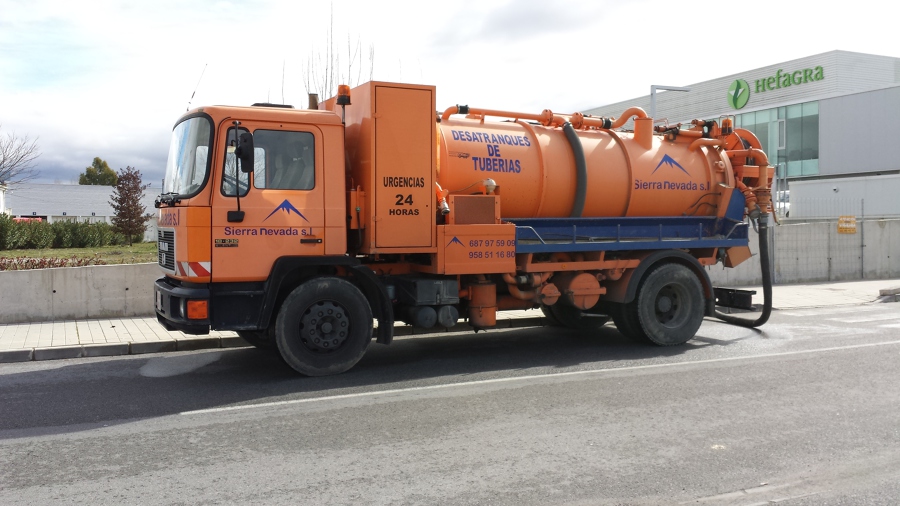 extracción de fosa séptica. 