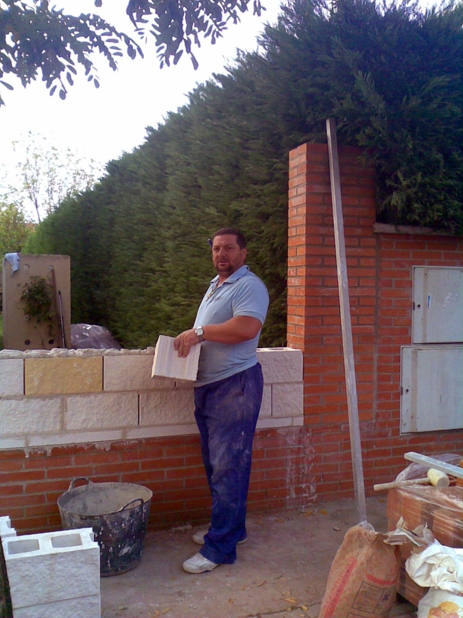 fabrica de pilares de ladrillo visto y blochet