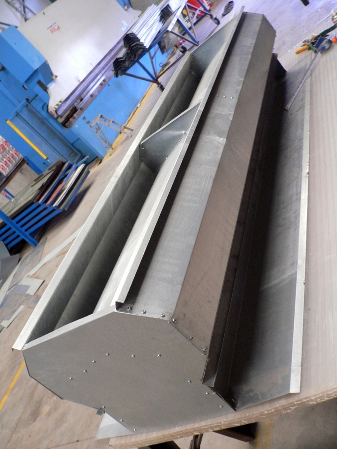Fabricacion de aireadores, canalones, remateria...