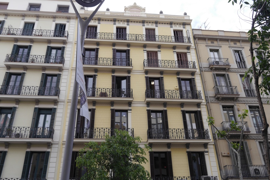 Façana en carrer Provença de barcelona