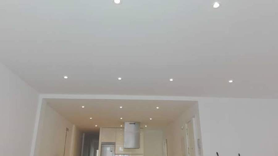 Instalación eléctrica en piso de lujo.