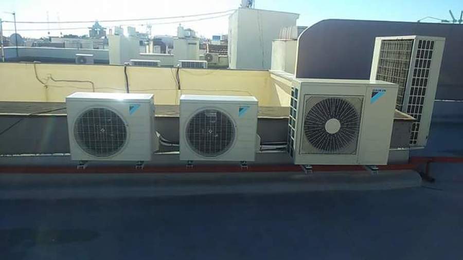 Montaje de varias máquinas daikin