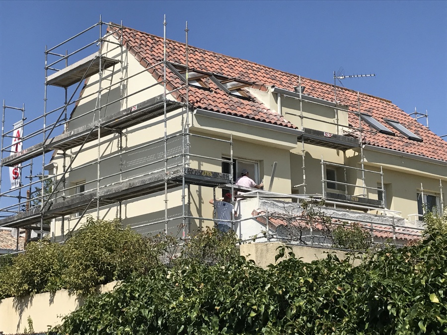 REFORMA EN VIVIENDA UNIFAMILIAR - c/ OSA MAYOR, 233