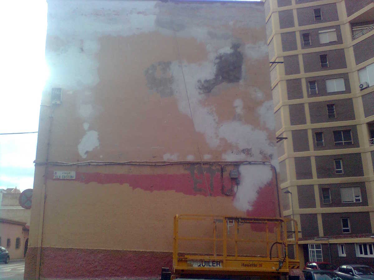 fachada comunidad de vecimos del zapillo