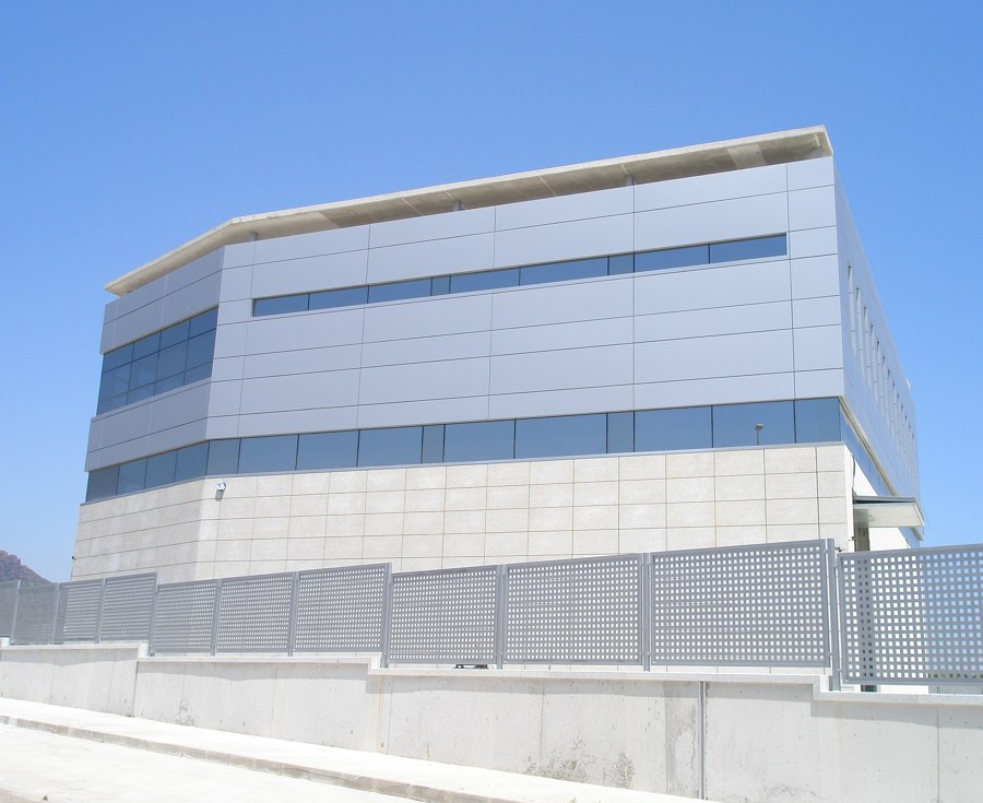 FACHADA DE PANEL COMPOSITE