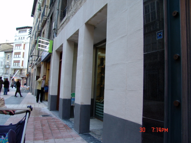 fachada de tienda en Sirvas de Jesus