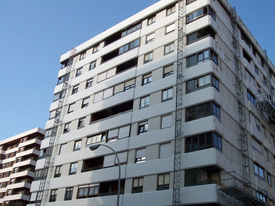 Fachada edificio Pamplona