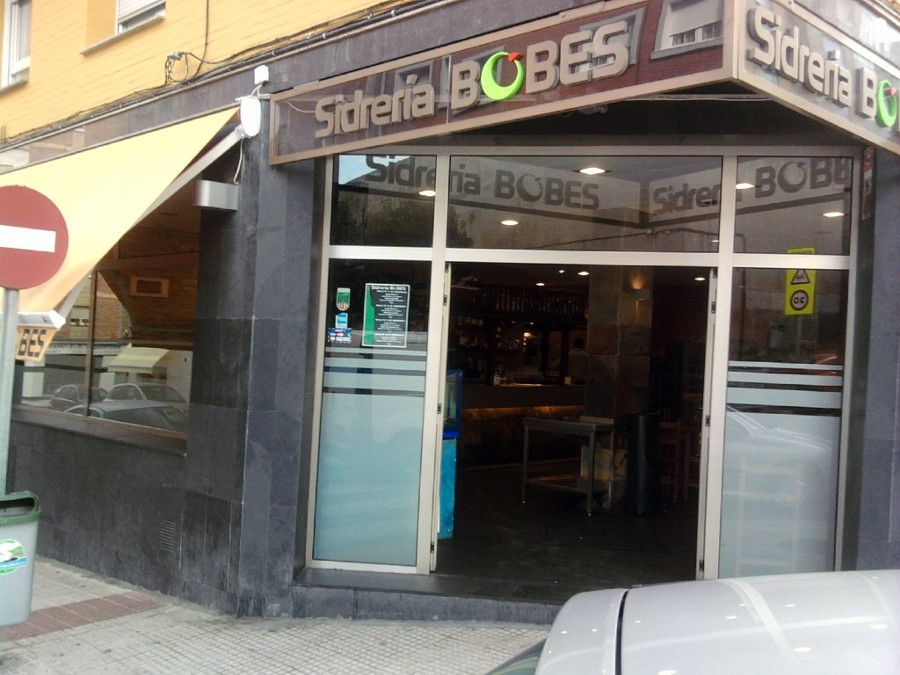 fachada en pizarra negra